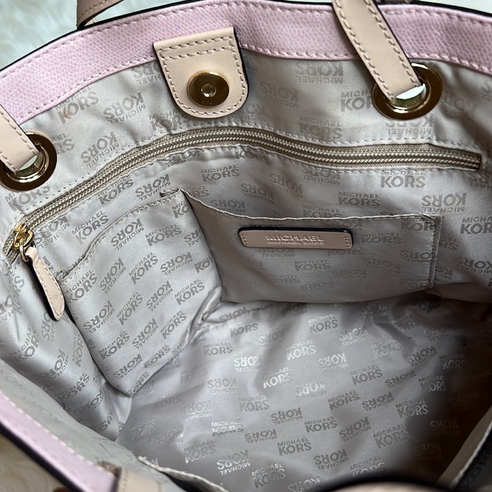 Pink Michael Kors Jet Set Tote bag! - Picture 7 of 13